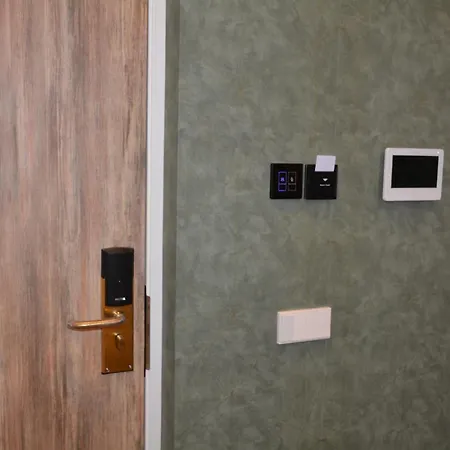 Hotel The If Boutique 3*