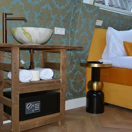 The If Boutique Amszterdam